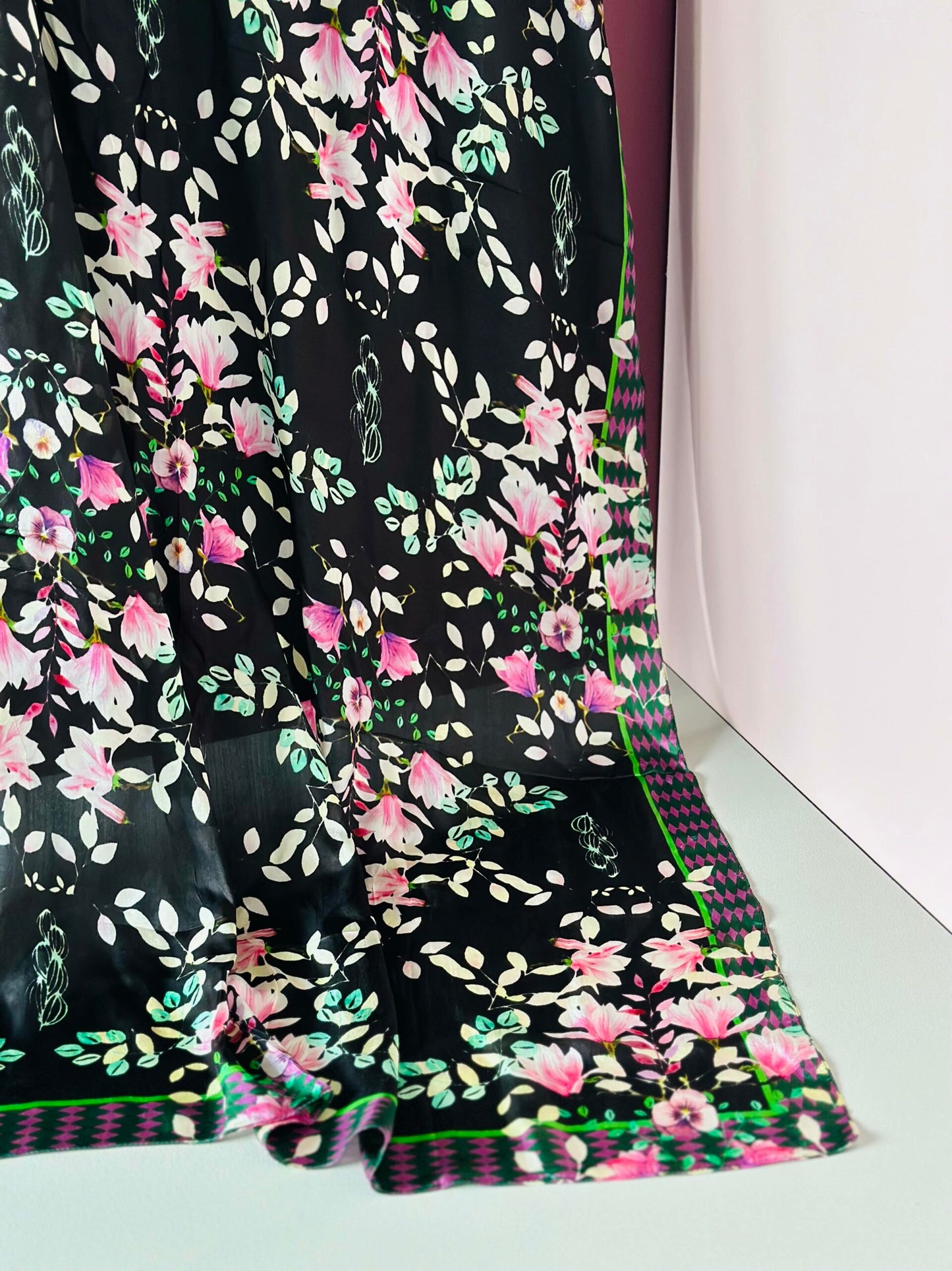 MAGNOLIA Seidenschal/BELLA&VOSS