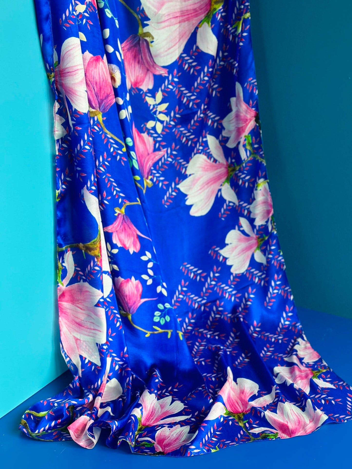 MAGNOLIA Silk scarf/BELLA&VOSS