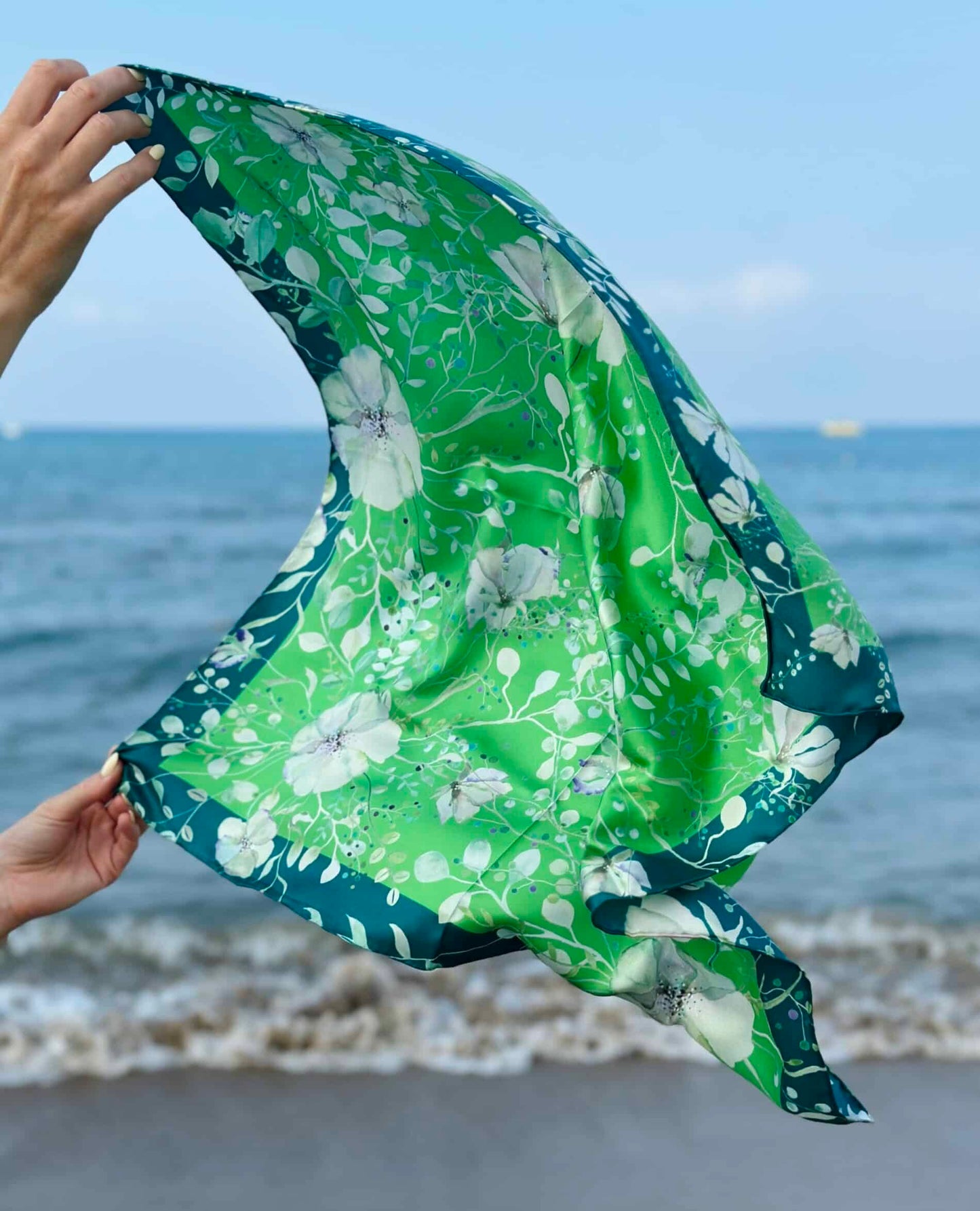 Green Garden Silk scarf/BELLA&VOSS