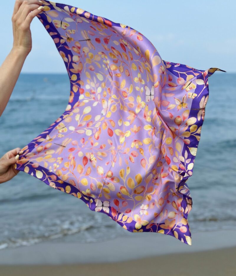 BEAUTIFUL PETALS Silketørklæde / BELLA&VOSS
